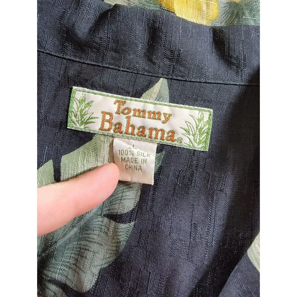 Tommy Bahama 100% Silk Floral Hawaiian Camp Collar Button Shirt - Large - Picture 5 of 6